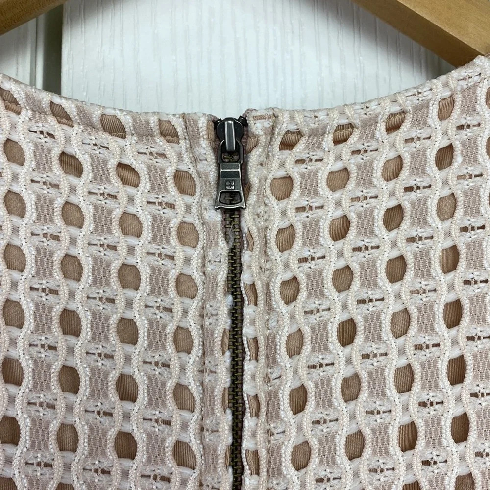 BCBGMAXAZRIA 'Elyze' Lace-Blocked Dress - Picture 9 of 12